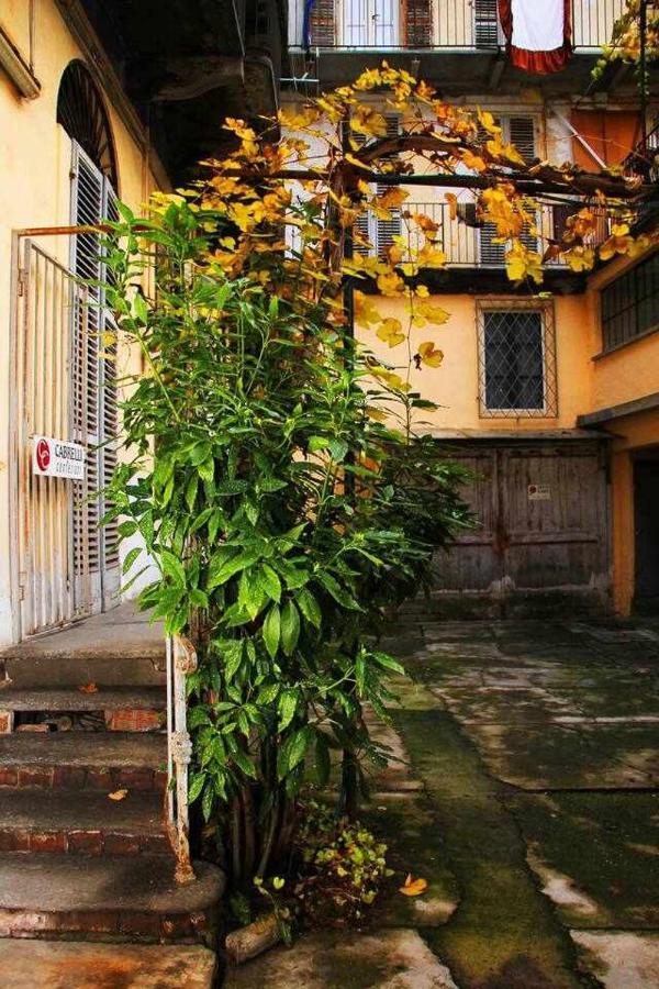 Appartamento Nel Cuore Di Asti Bagian luar foto