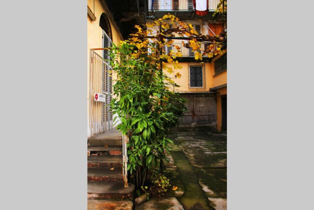 Appartamento Nel Cuore Di Asti Bagian luar foto